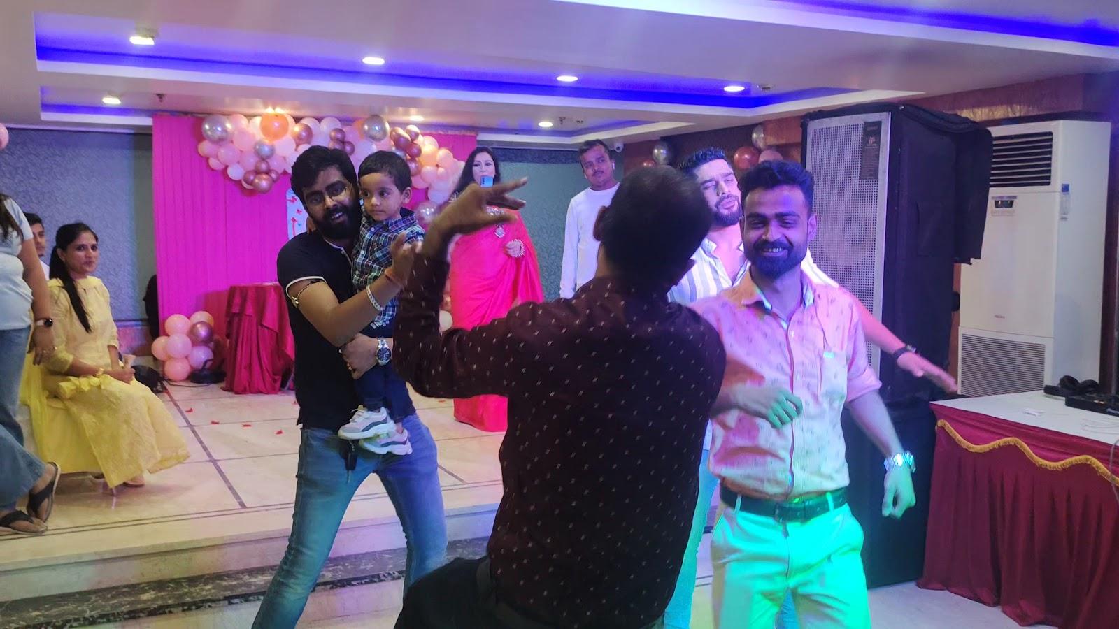 THE BANQUET – photo 2