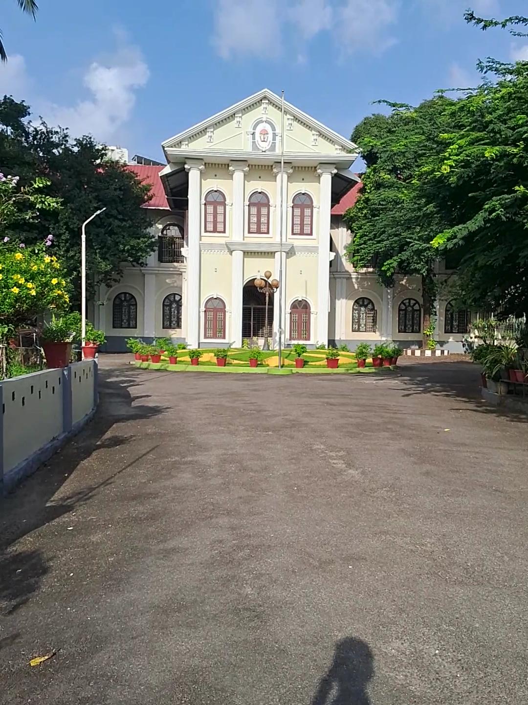 Syro-Malabar Bishop's House, Thrissur – photo 1