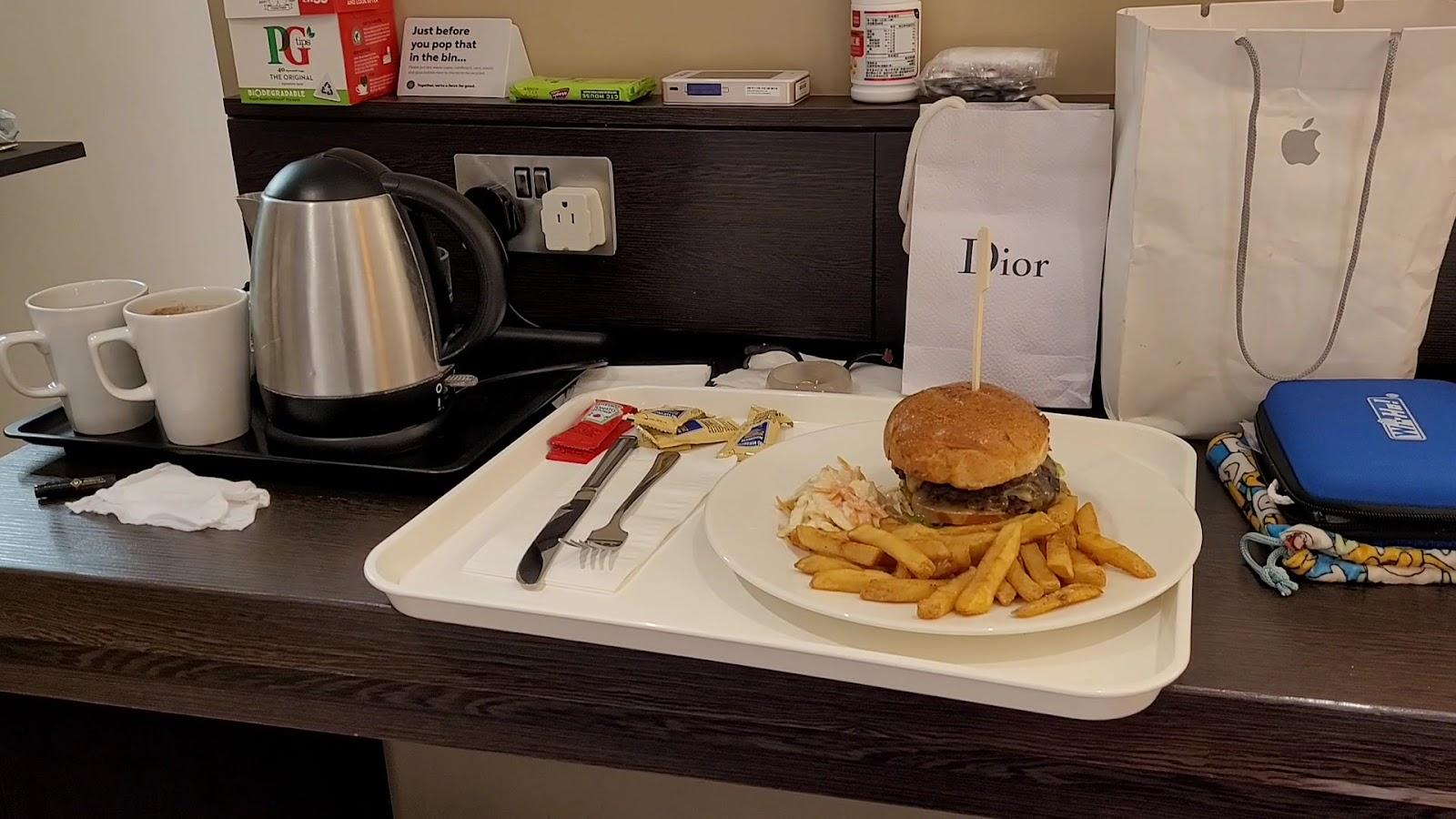 Premier Inn London Heathrow Airport (M4/J4) hotel – photo 2