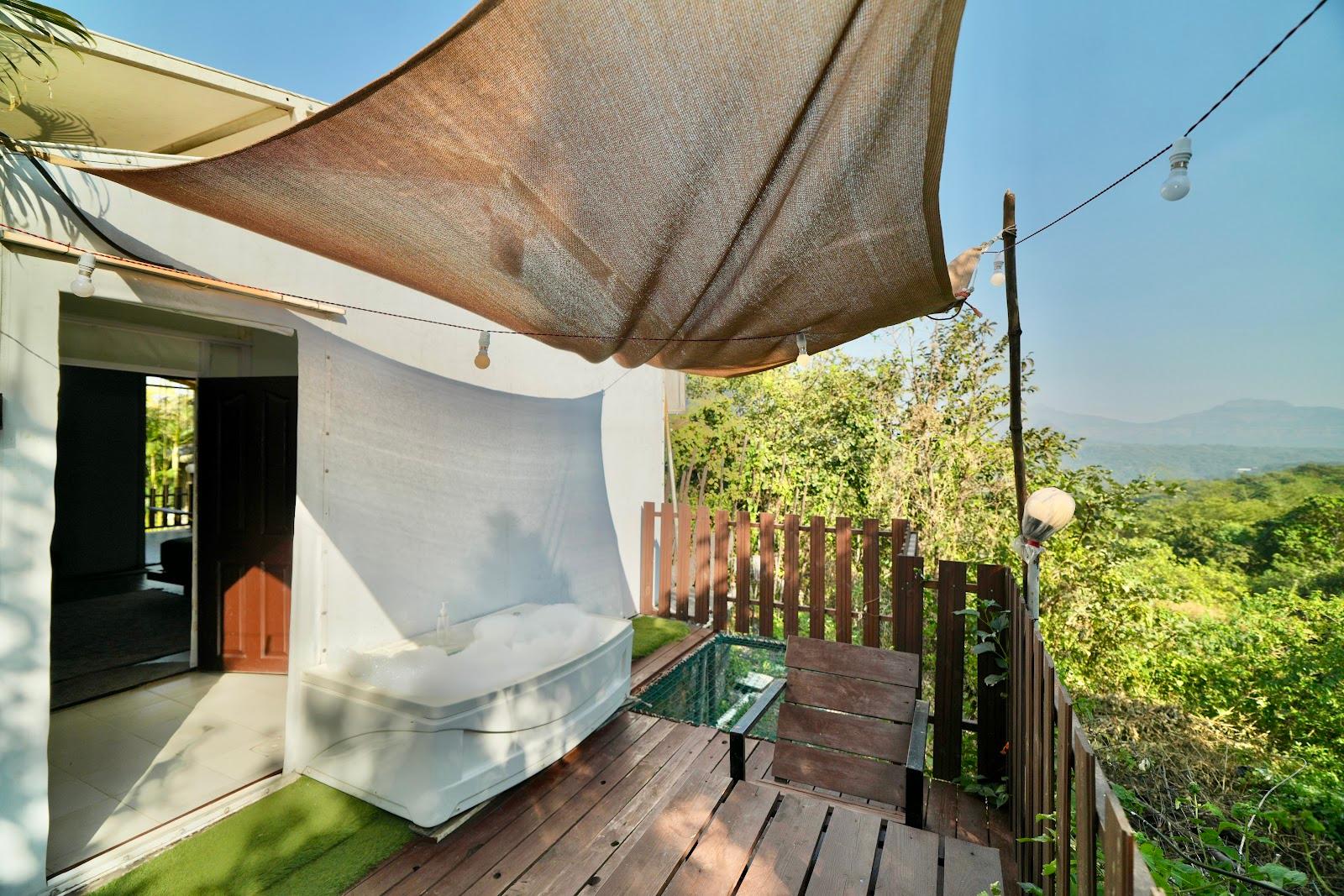 Canvas Resort – photo 1