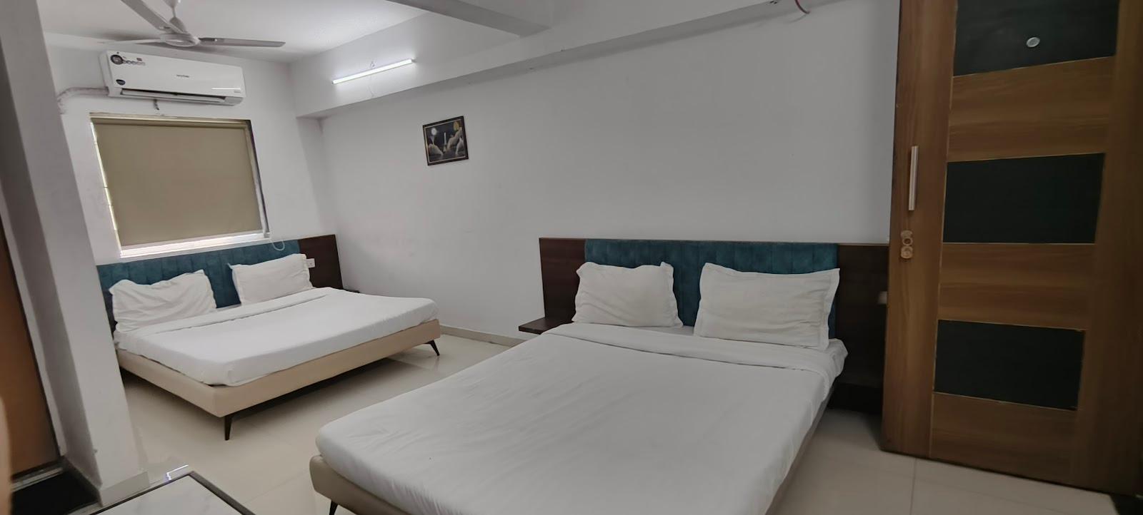 ROYAL NIGHT GUESTHOUSE – photo 3