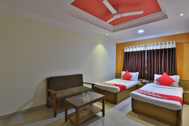 Capital O 27897 Hotel The Grand Bansi – photo 2