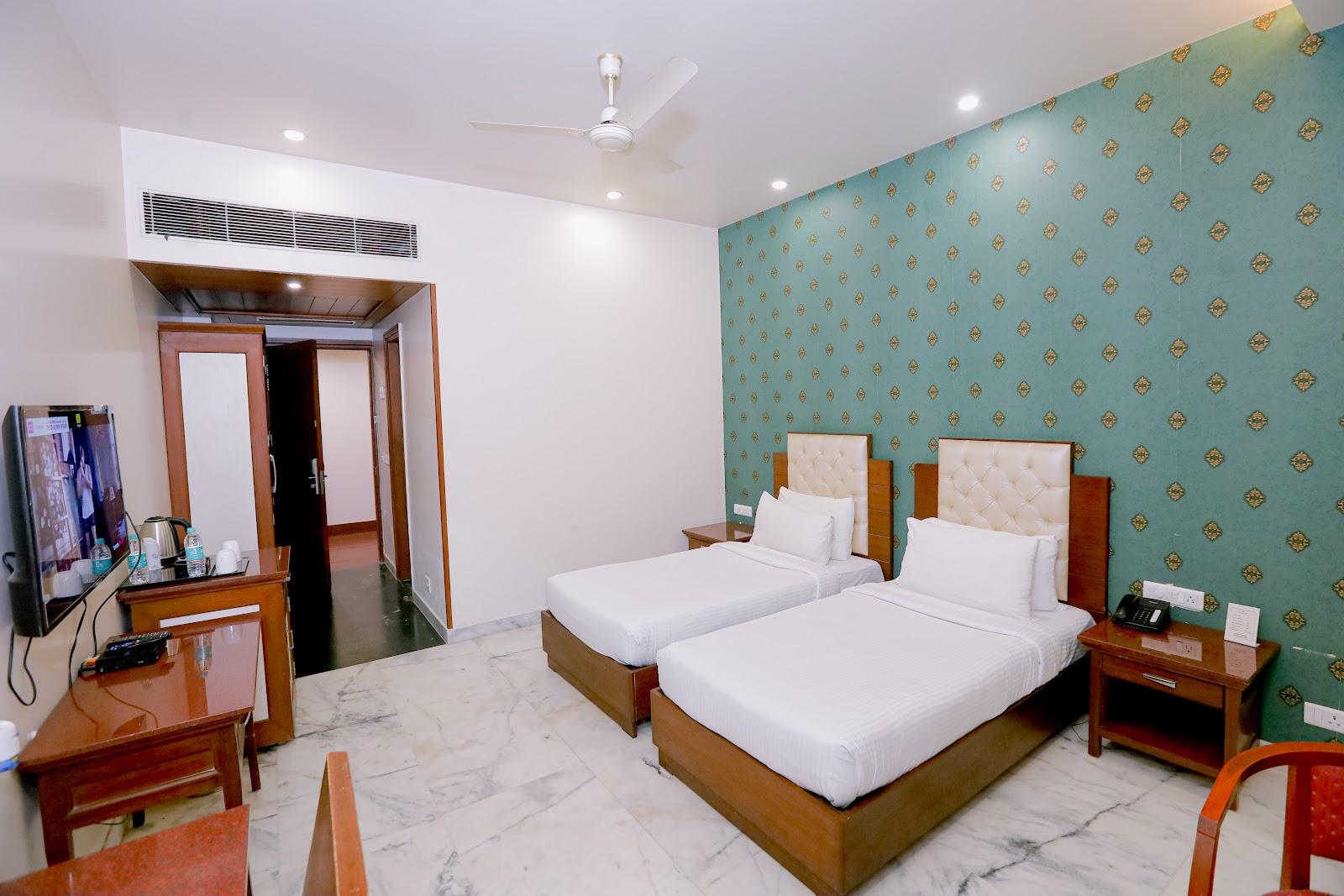 Leela Grande Hotel – photo 3