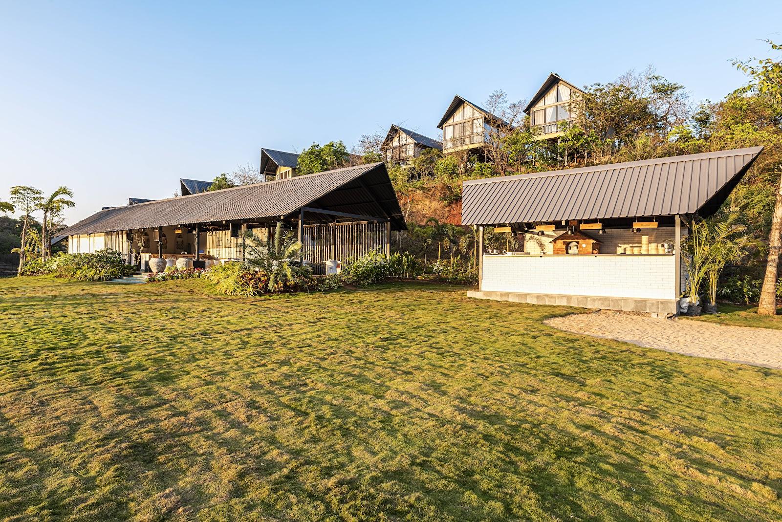 Canary Islands Resort & Spa, Lonavala – photo 1