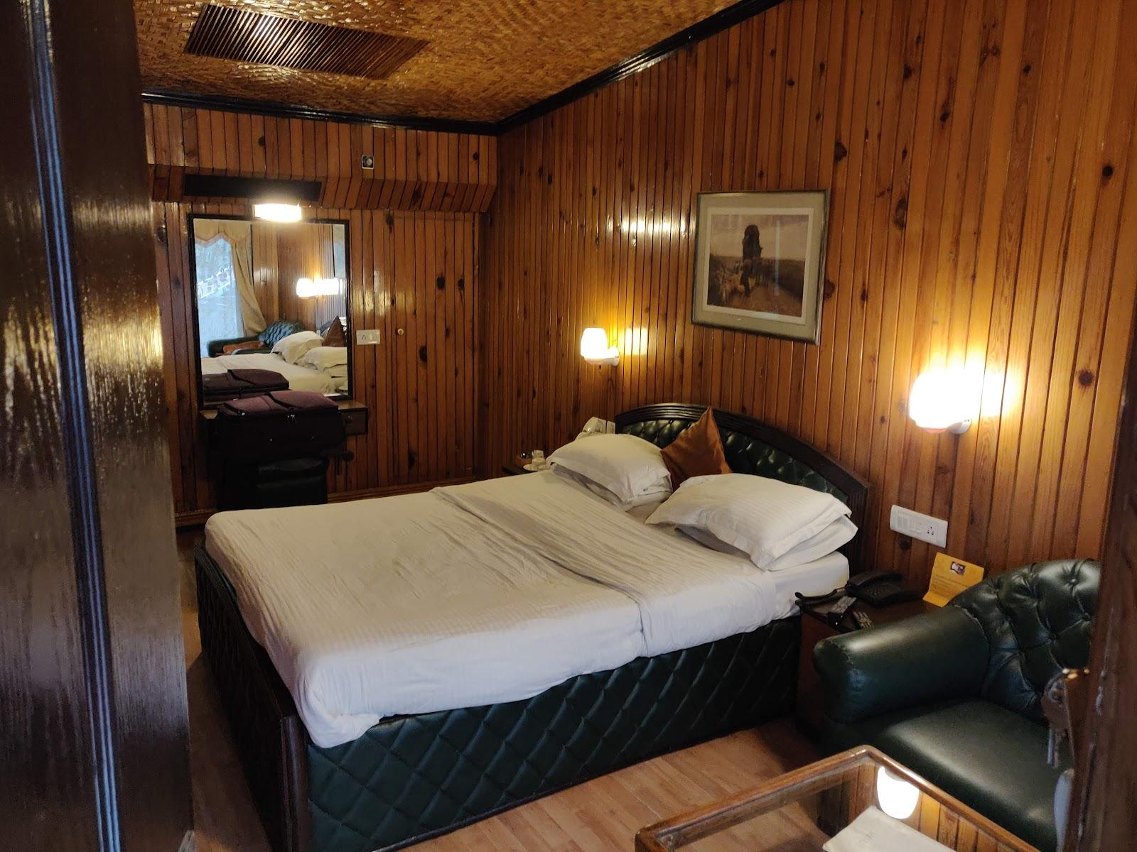 Alka The Lake Side Hotel – photo 2
