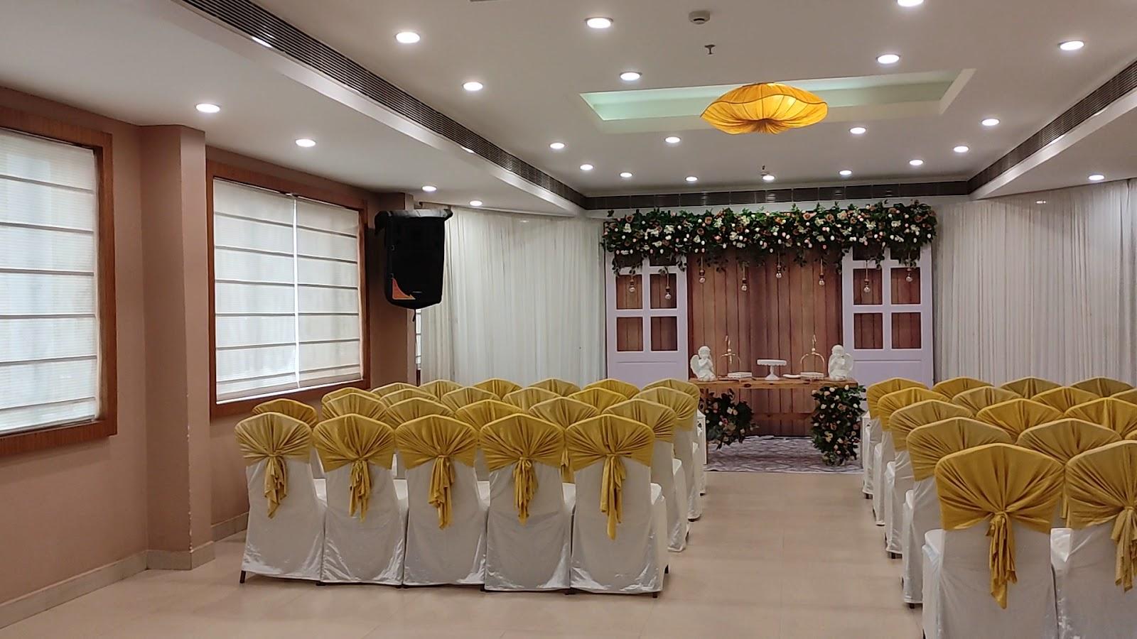 Wyte Portico Hotel – photo 2