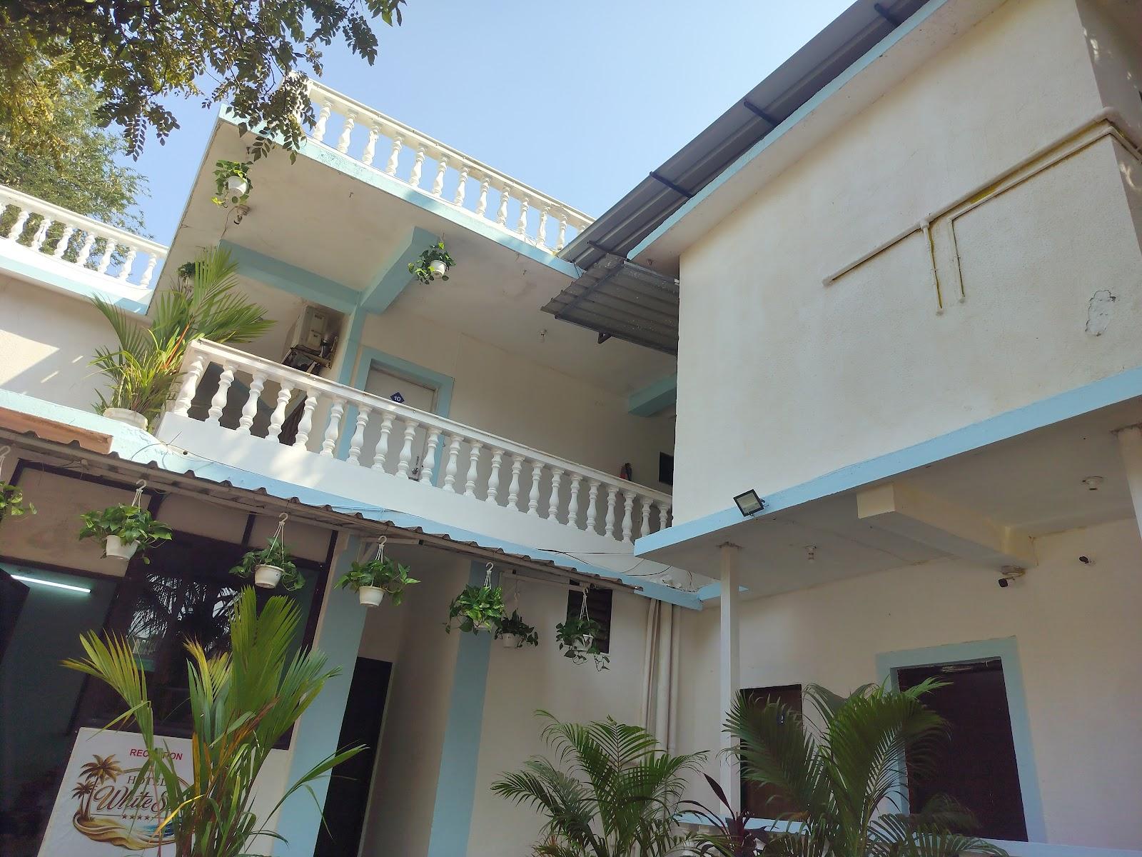 Hotel White Sand – photo 1