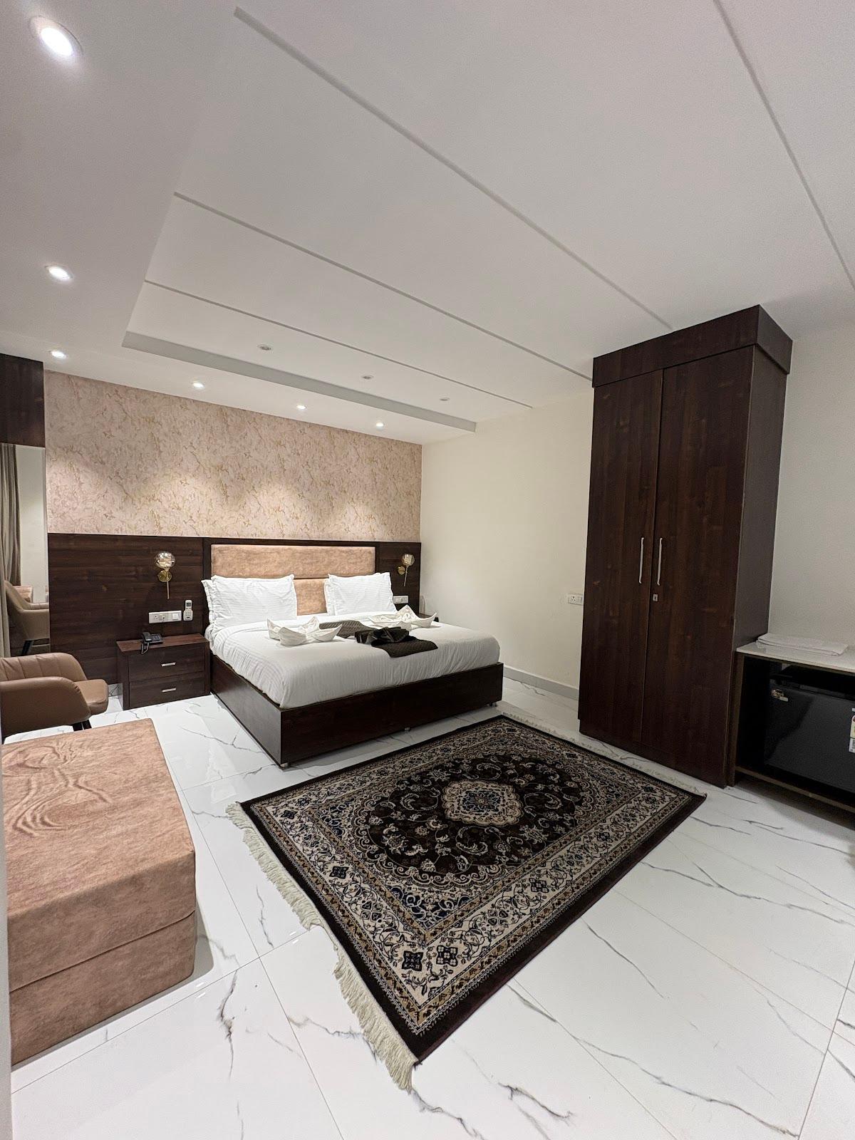 The Aero Lounge Hotel – photo 2