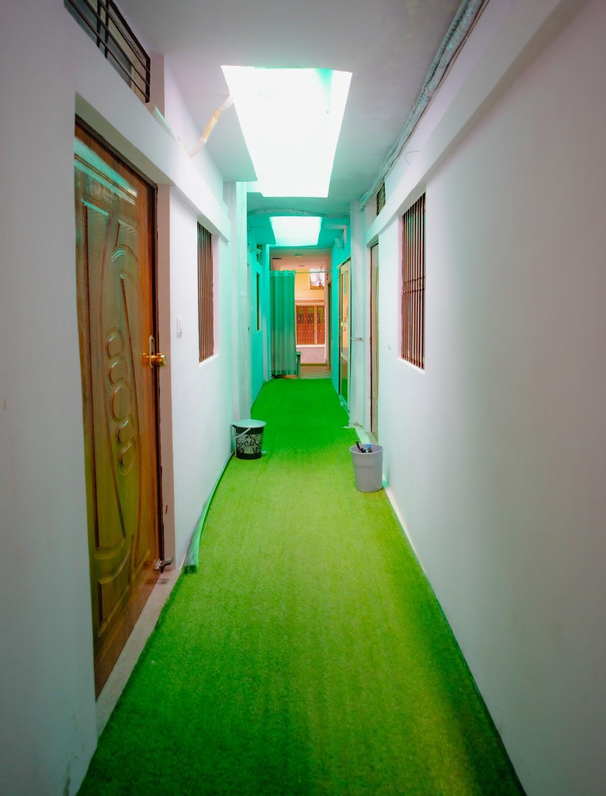 Stay in Banarasiya – photo 3