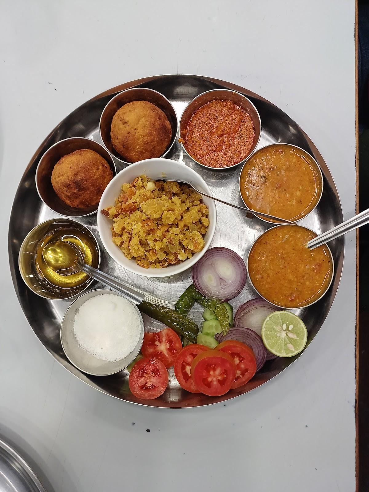 Hotel Krishna – photo 1