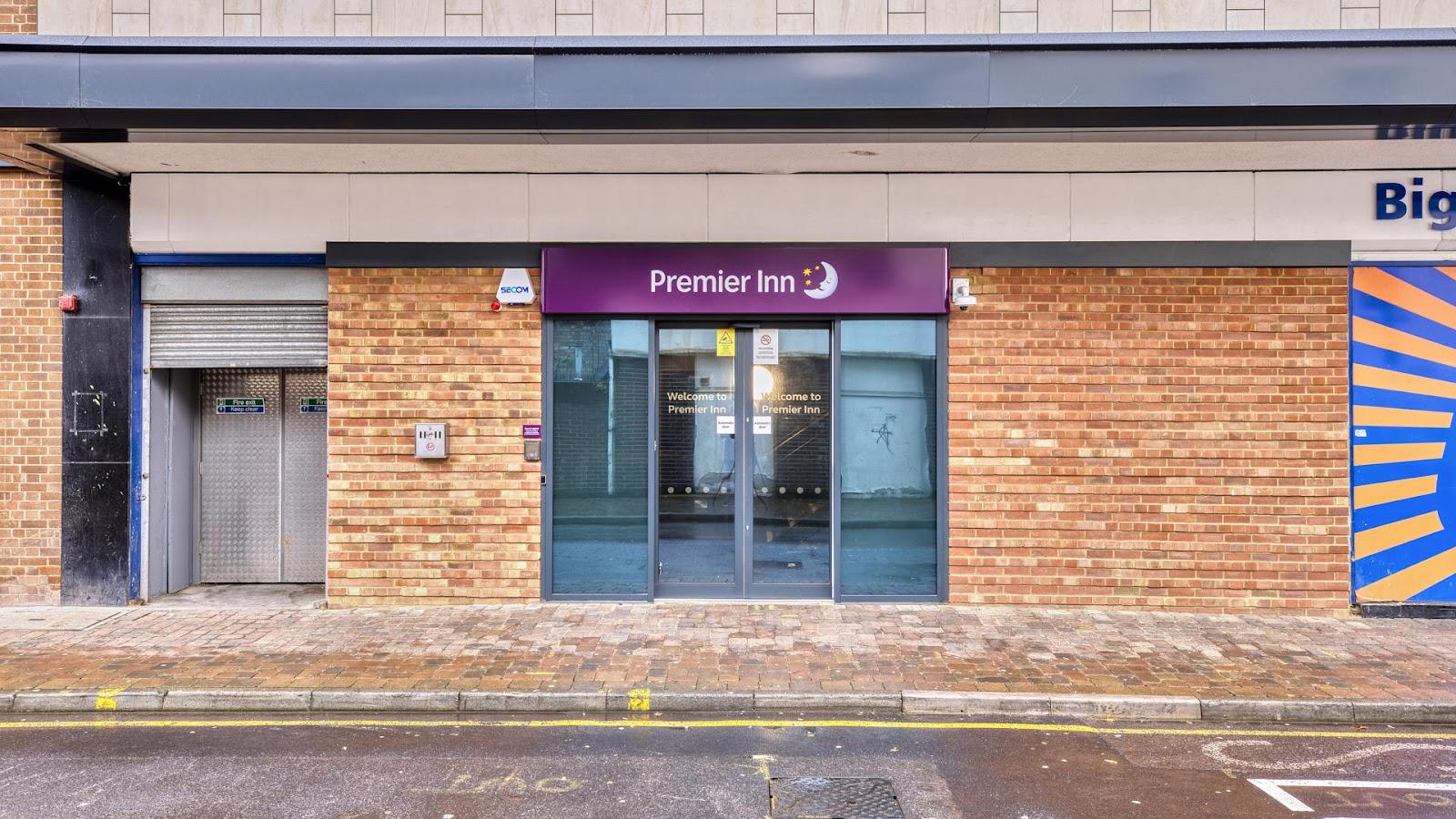 Premier Inn London Romford Town Centre hotel – photo 1