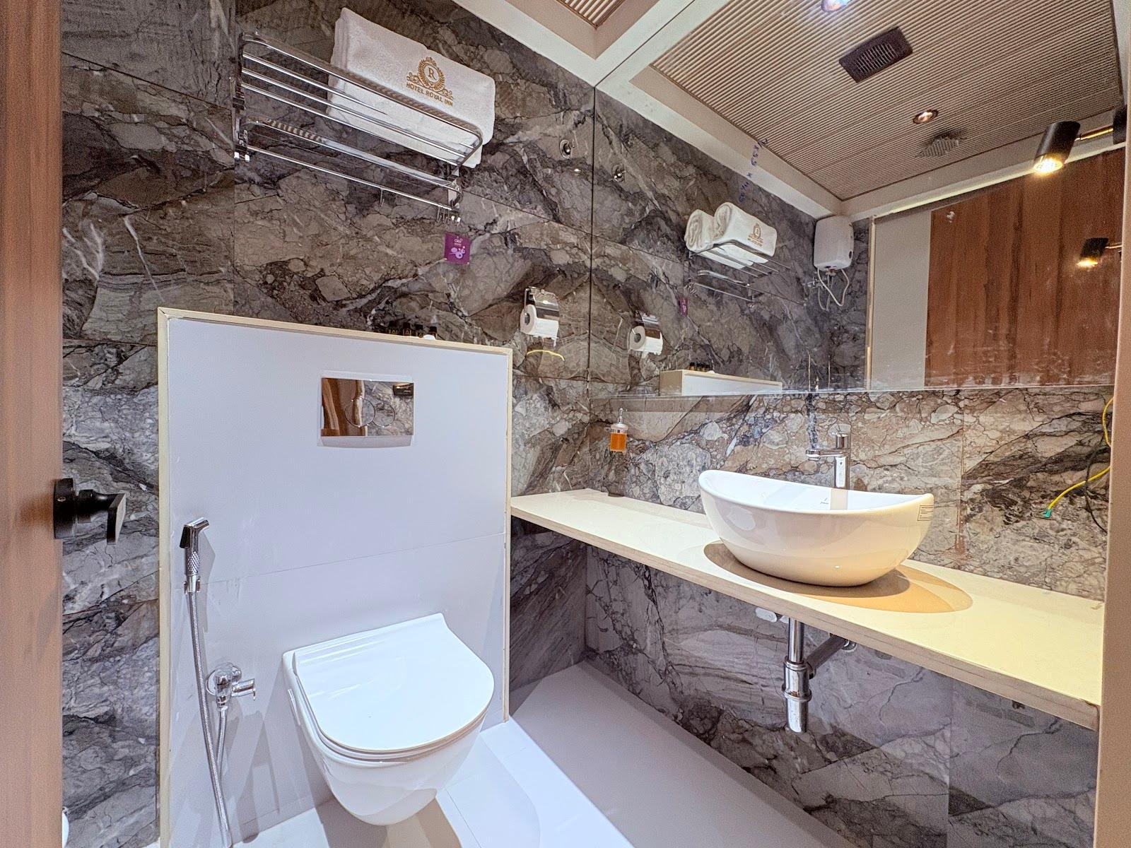 Hotel Royal Inn – photo 4