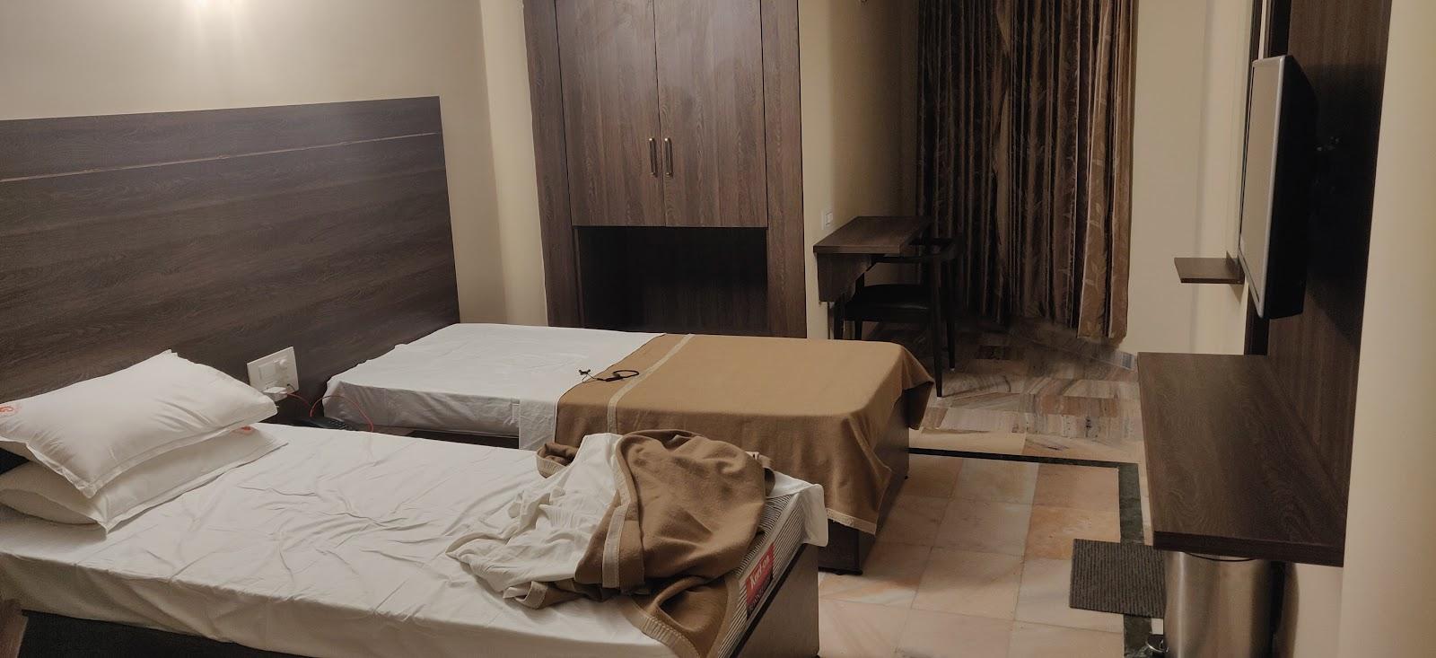 Jewel Rock Hotel – photo 2