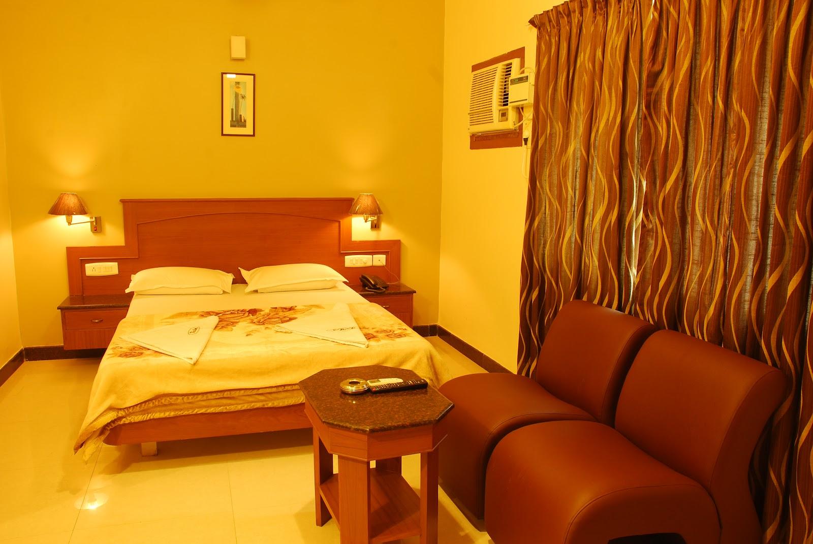 Pondy Bazaar Hotel Krishna Inn – photo 1