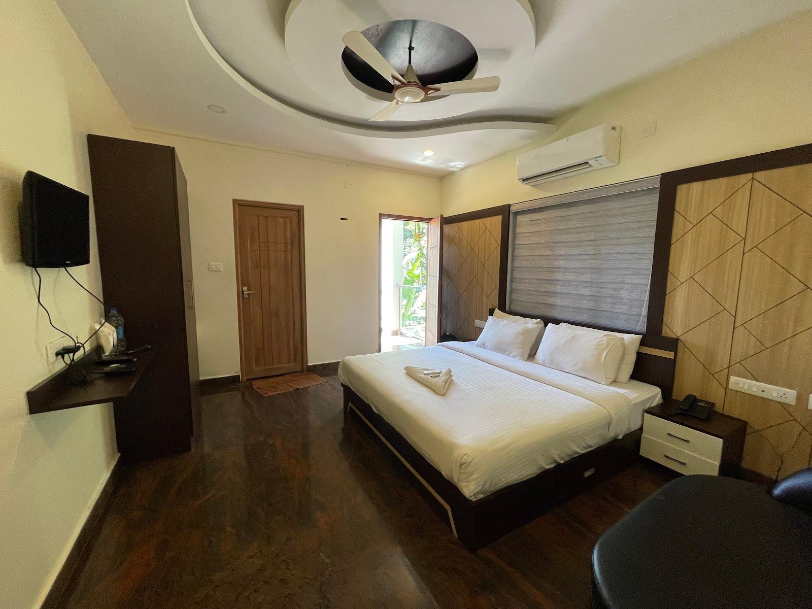 Hormuz Inn – photo 3