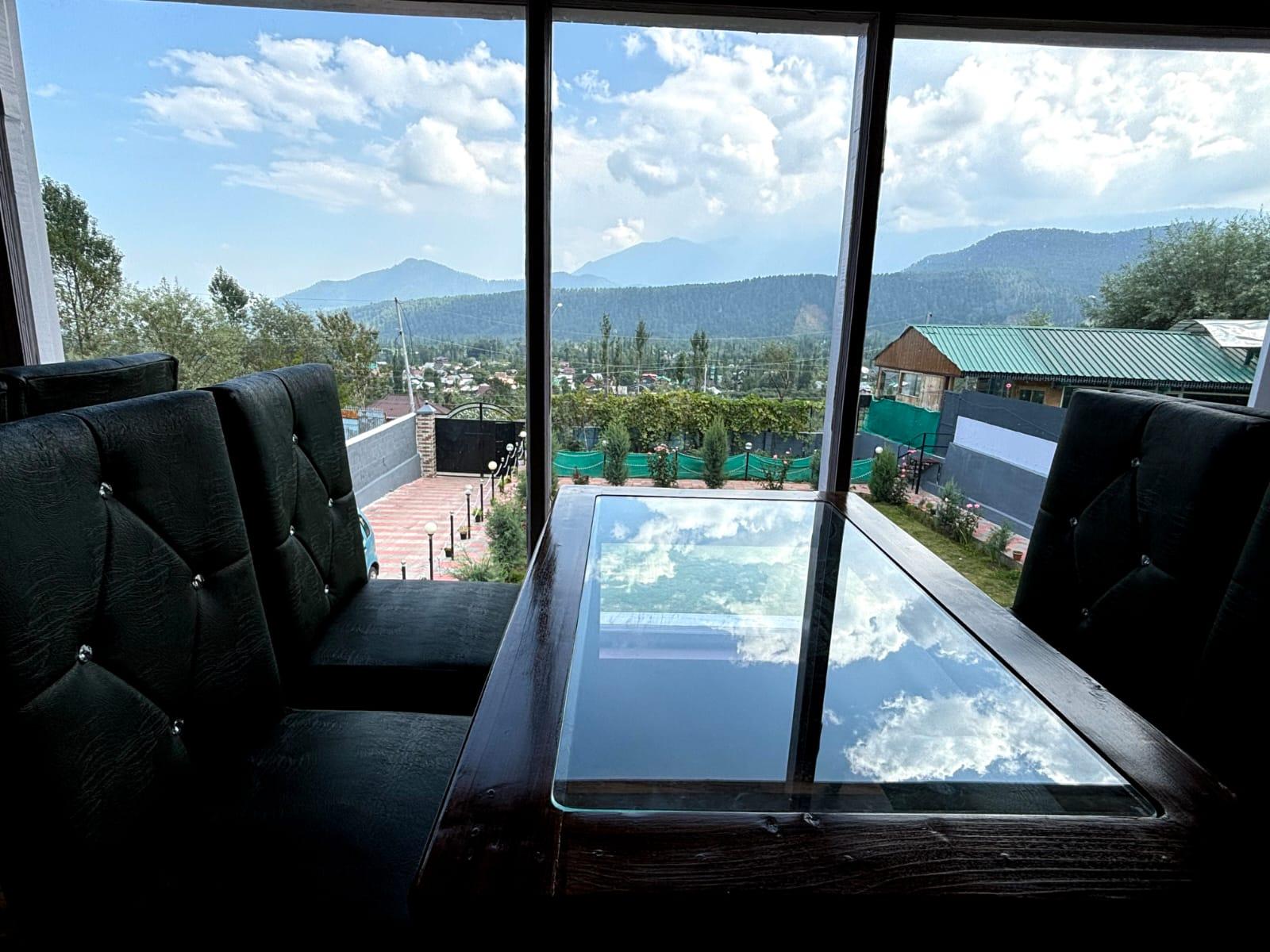 Max Villa Guest House Gulmarg road Tangmarg – photo 4