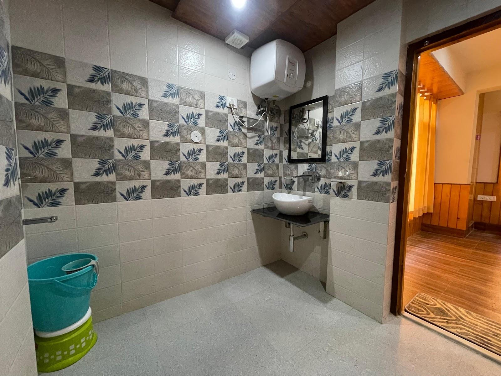 Hotel Diwan Sachpass Himalayan Brothers – photo 4