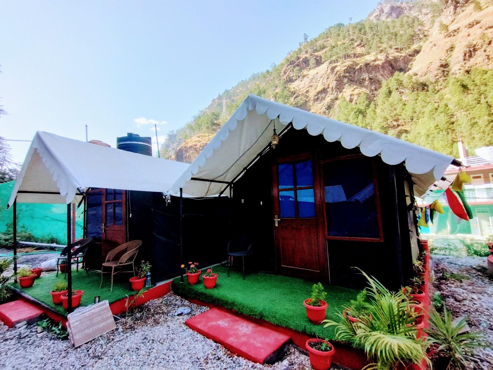 Trippy hippy camps – photo 2