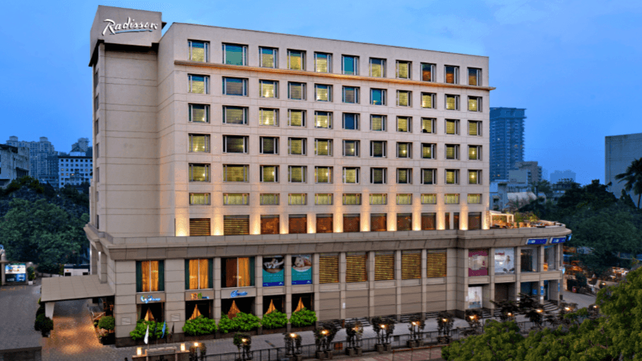 Radisson Hotel Mumbai Goregaon – photo 1