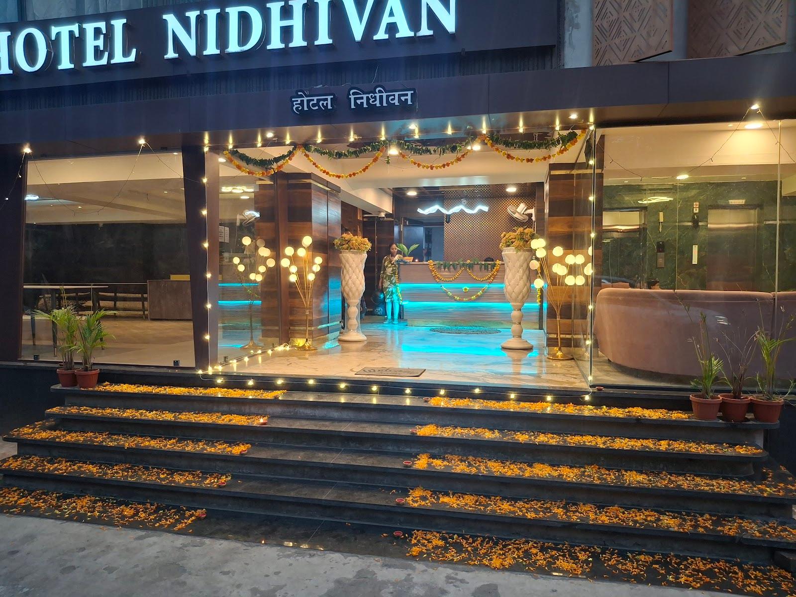 Hotel Nidhivan – photo 1