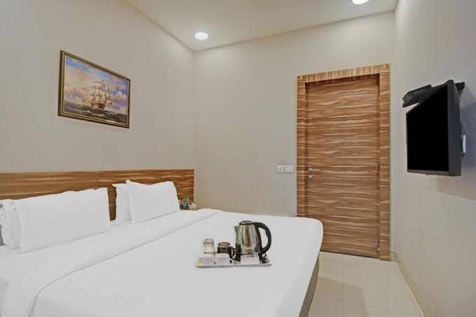 Super Townhouse Hotel All In One Near City Centre Salt Lake – photo 3