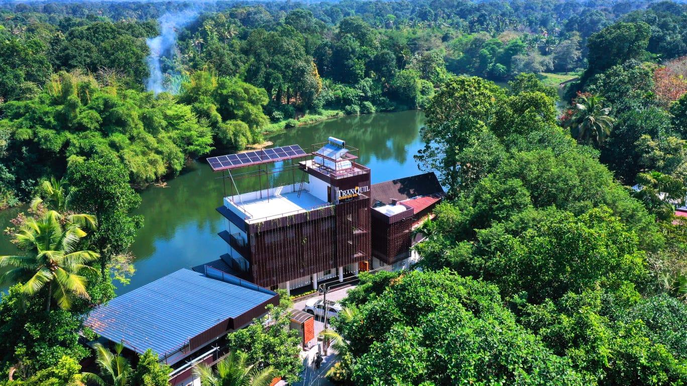 Tranquil Riverview Inn