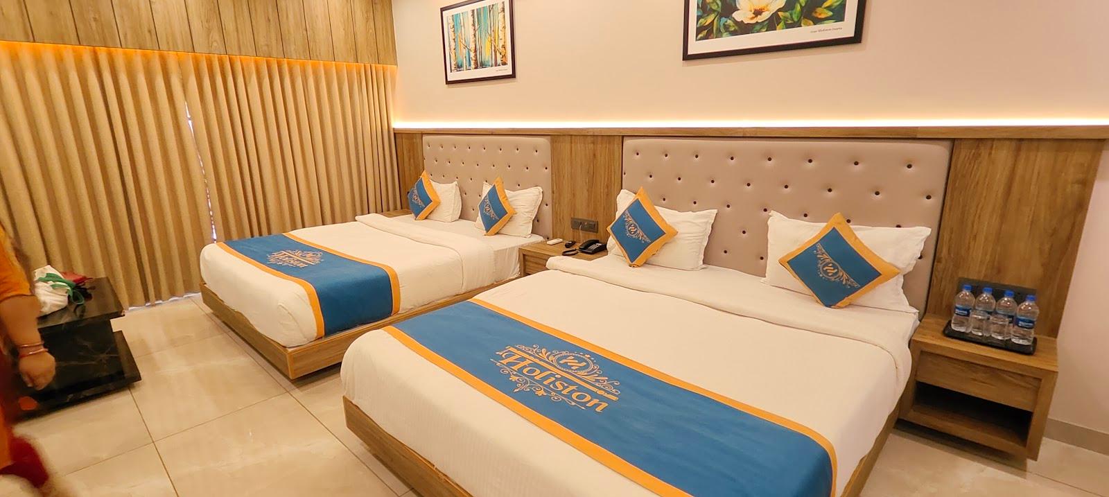 HOTEL HOLISTON – photo 3