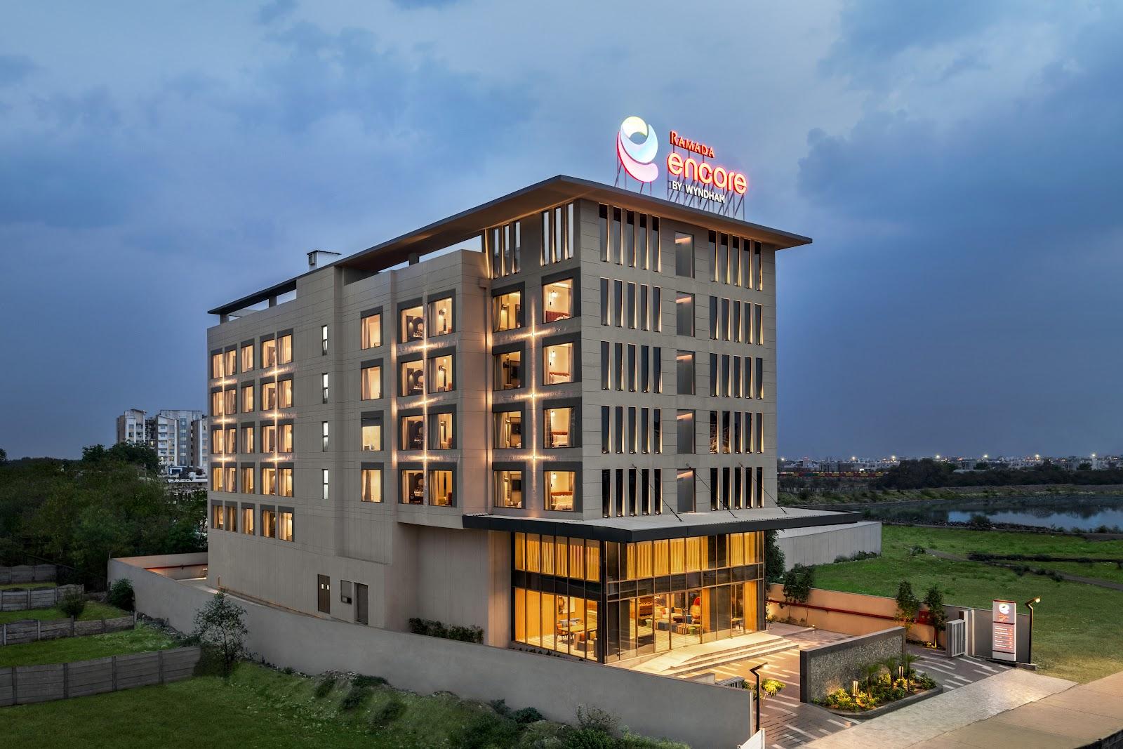 Ramada Encore by Wyndham Indore Nipania – photo 1