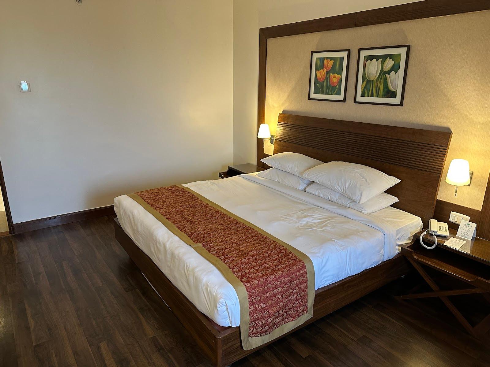 The Retreat Hotel and Convention Centre – photo 3