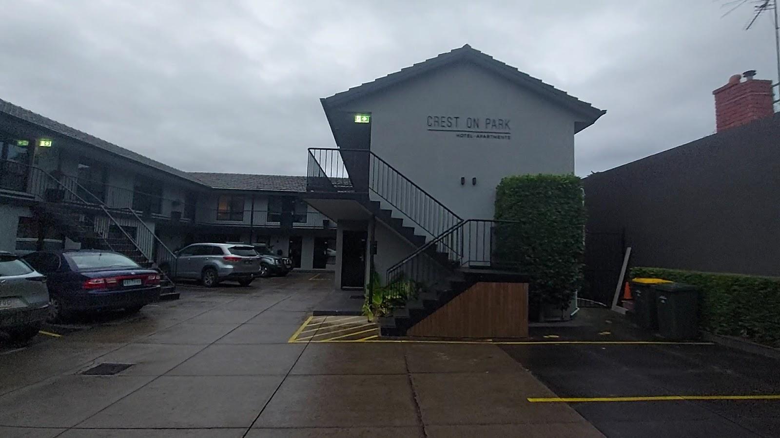 Crest on Park Apartments – photo 2
