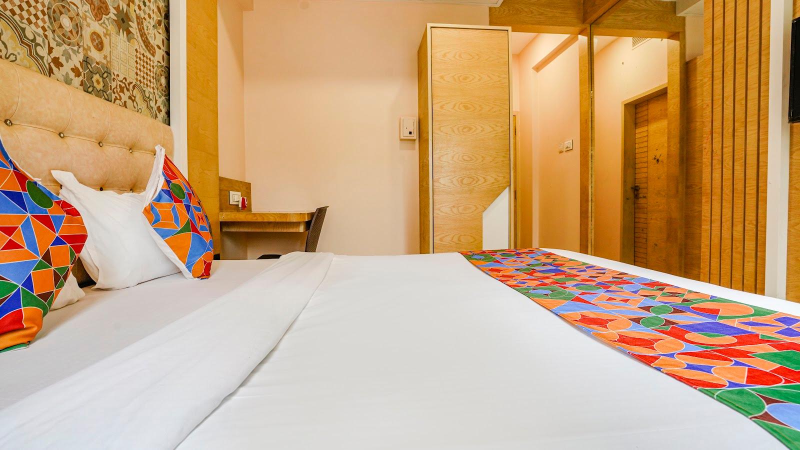 OYO 74865 Neelkamal Hotel – photo 4