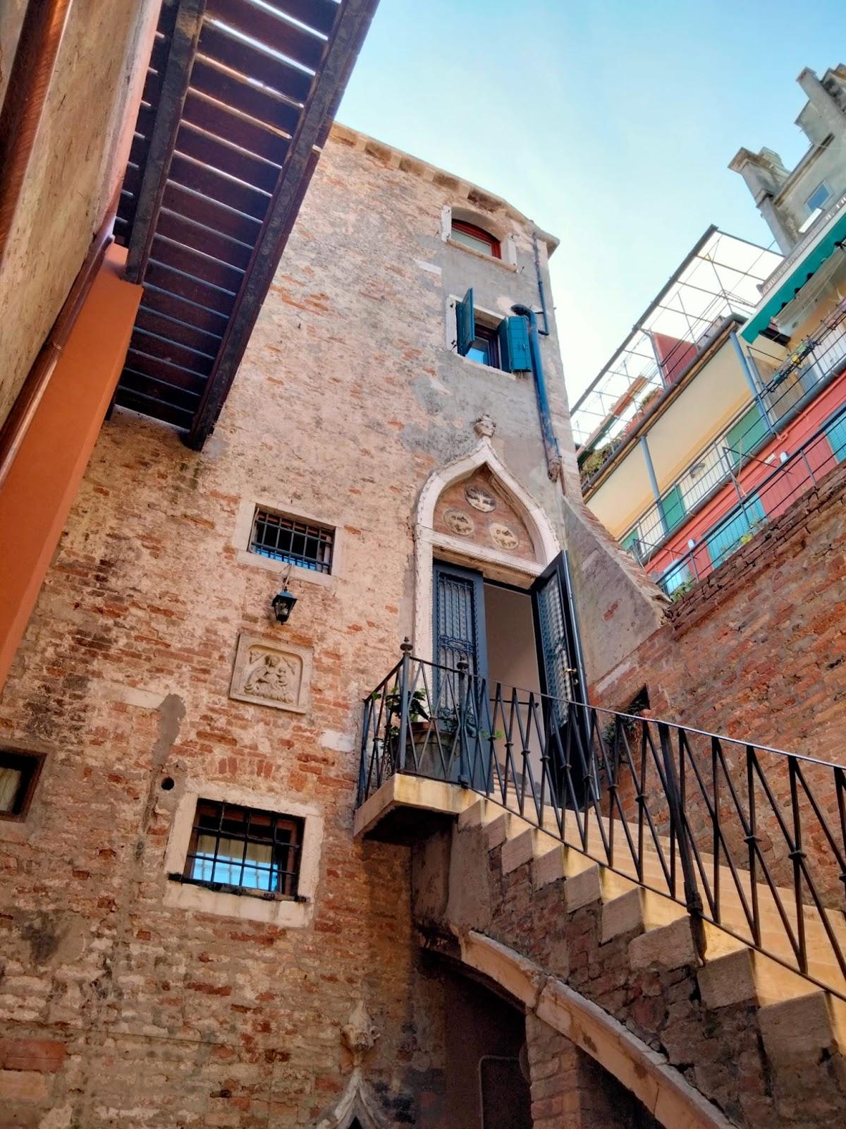 Casanova Hideaway – photo 1