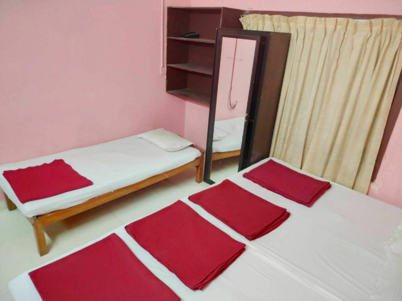 Munnar Dormitory (downtown hotel) – photo 2