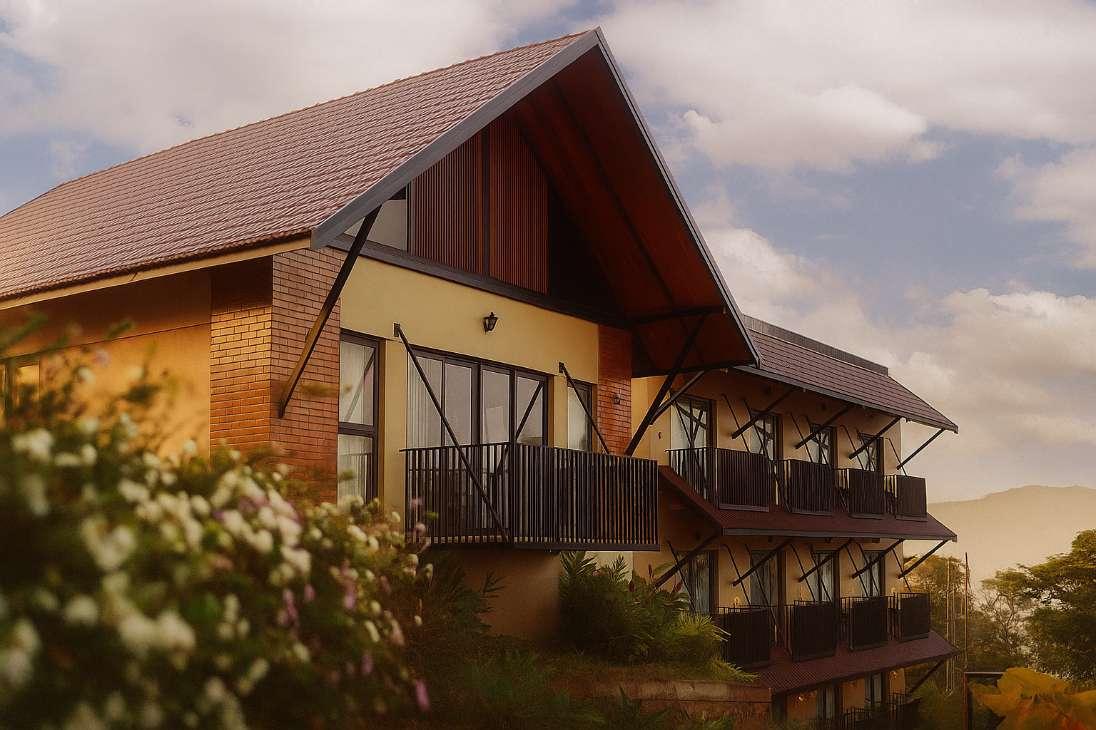 MANJOORA SADDLES RESORTS & SPA