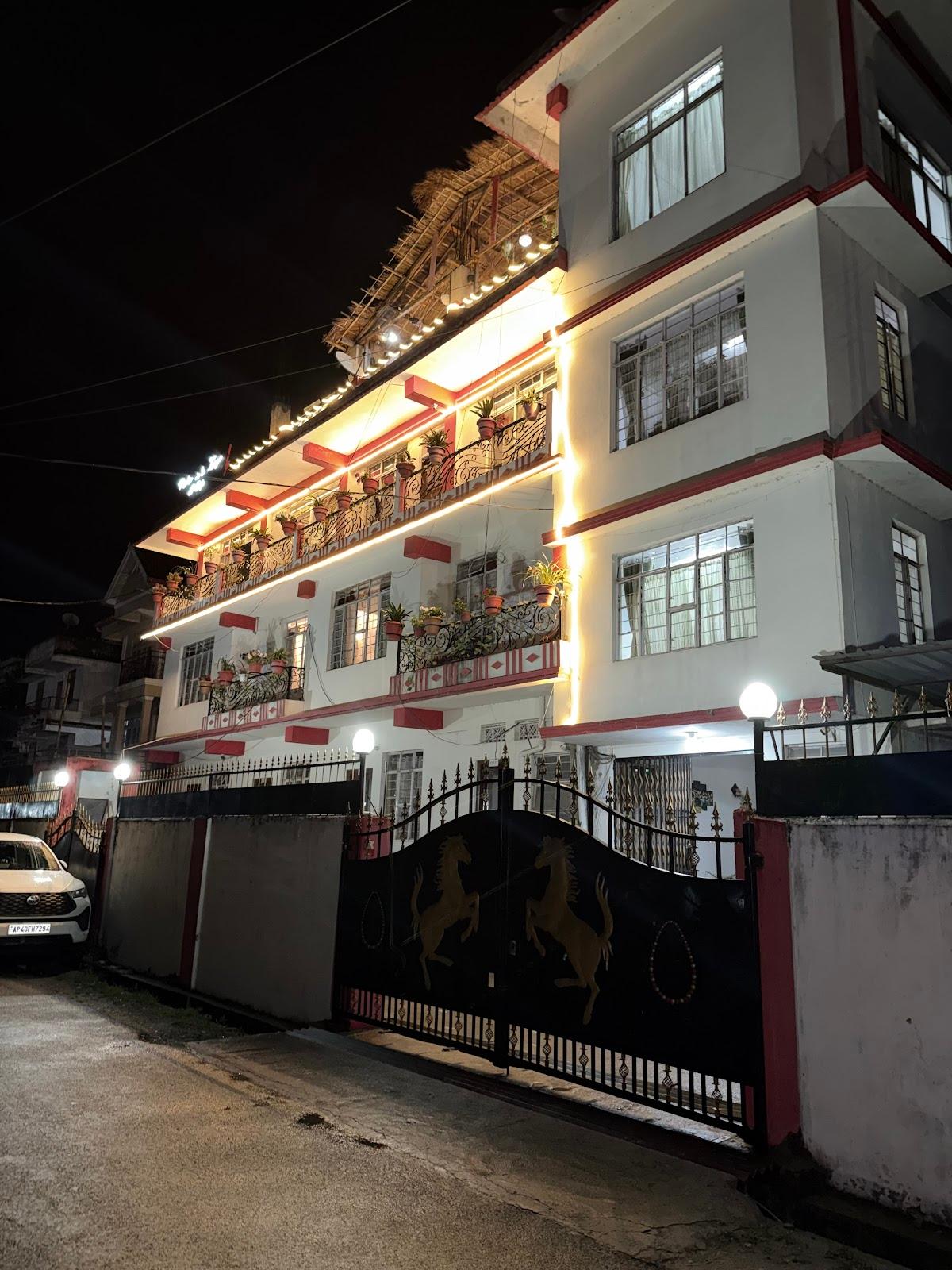 Winnie's Lodge – photo 1