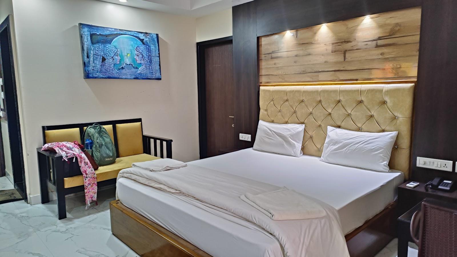 HOTEL DAYAL INTERNATIONAL – photo 3