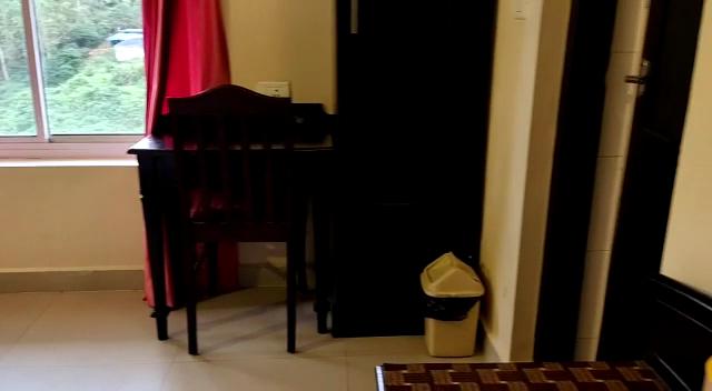 Hotel Emerald Inn – photo 2