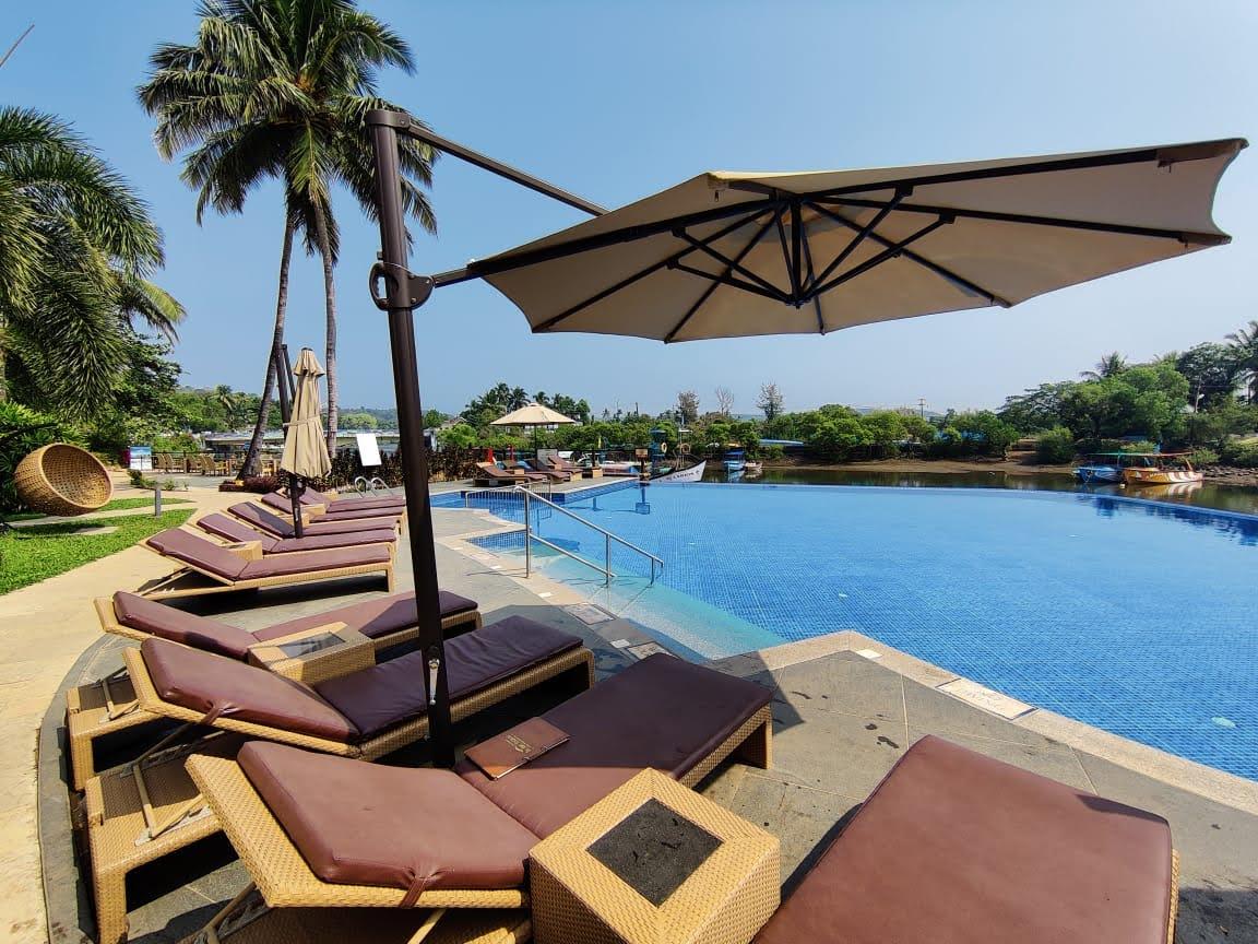 Acron Waterfront Resort – photo 4