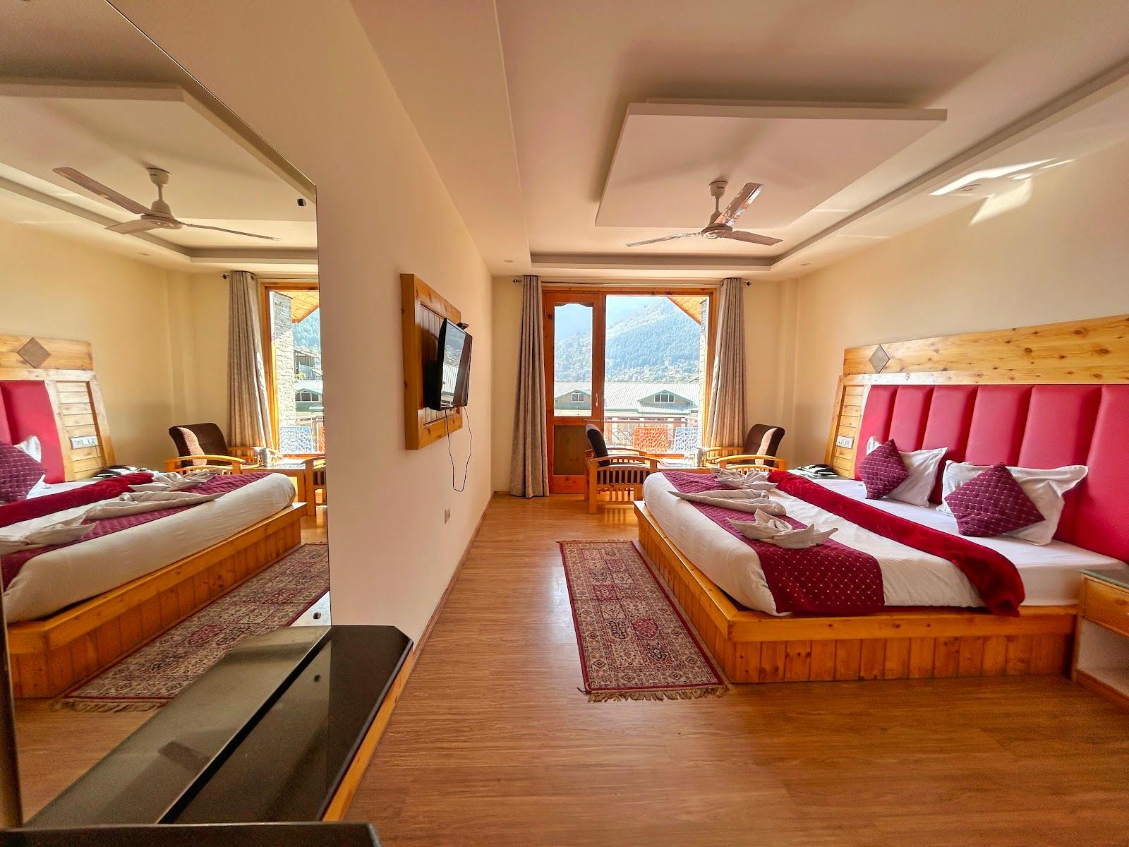 Hotel Manali Castle – photo 2