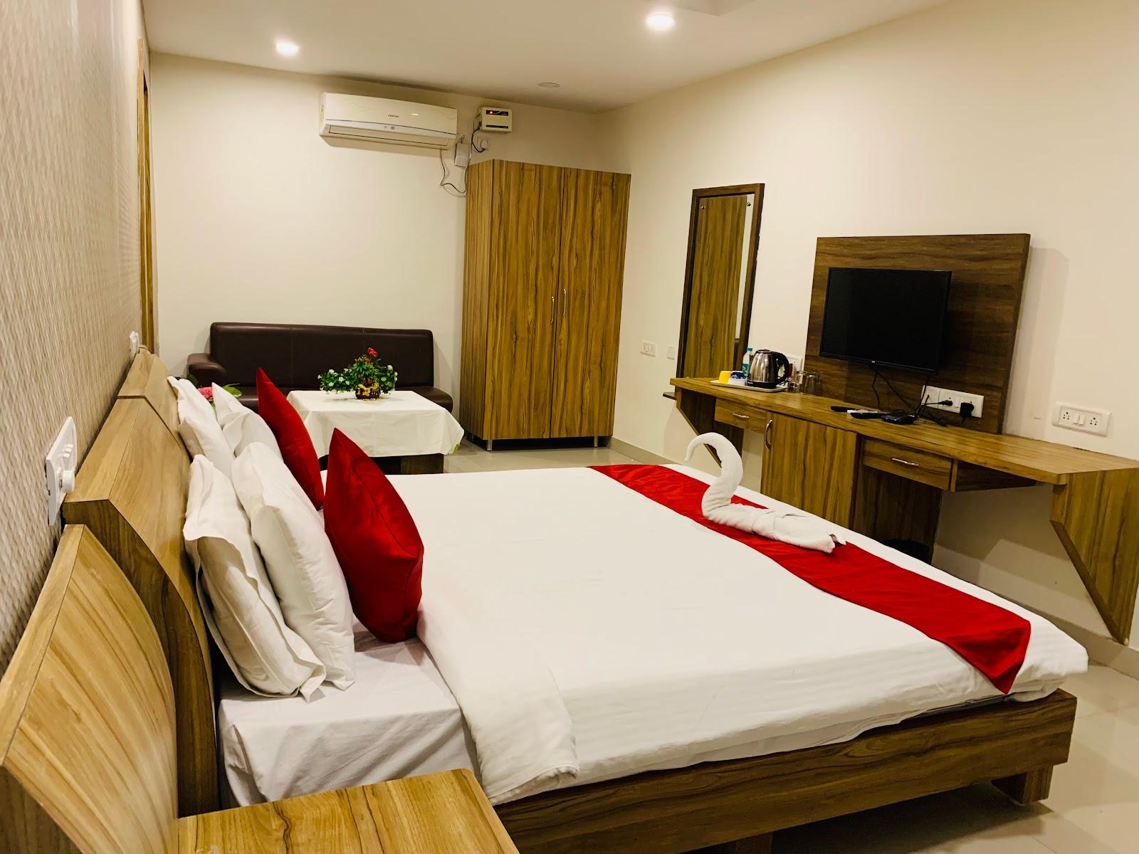 The Landmark Hotel - Banjara Hills, Hyderabad – photo 1