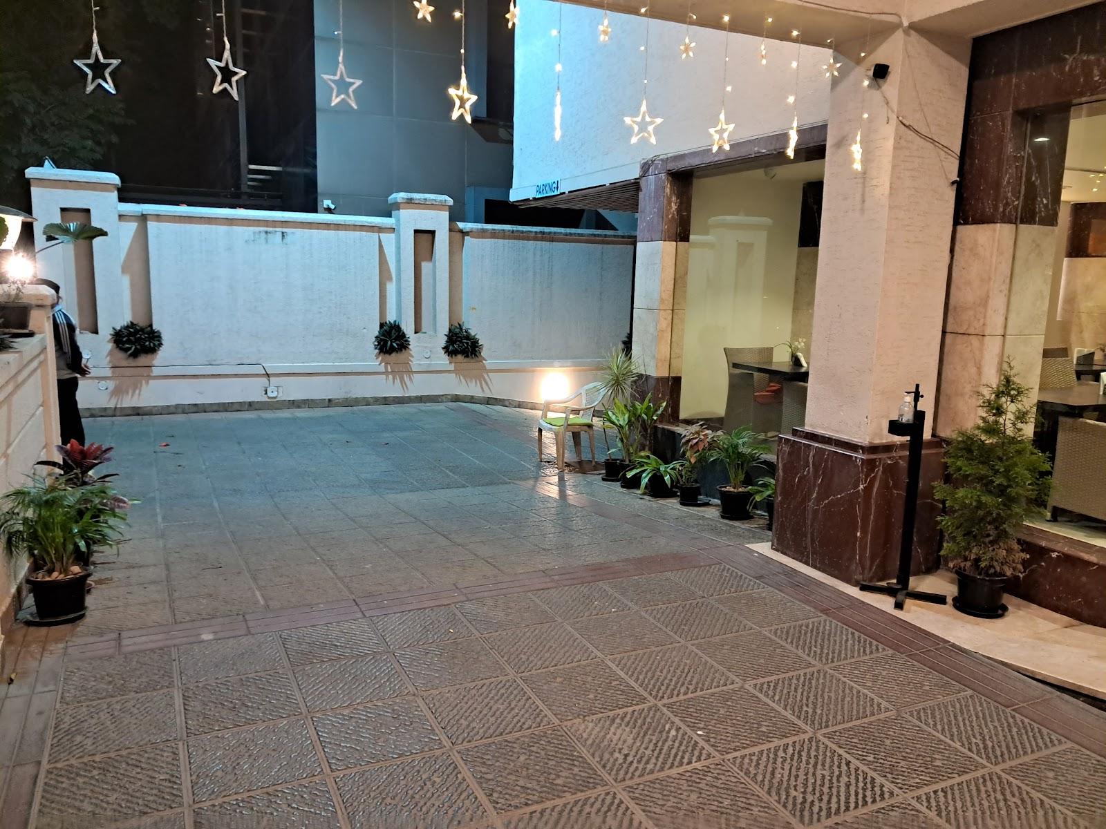 AURICK HOTEL – photo 4