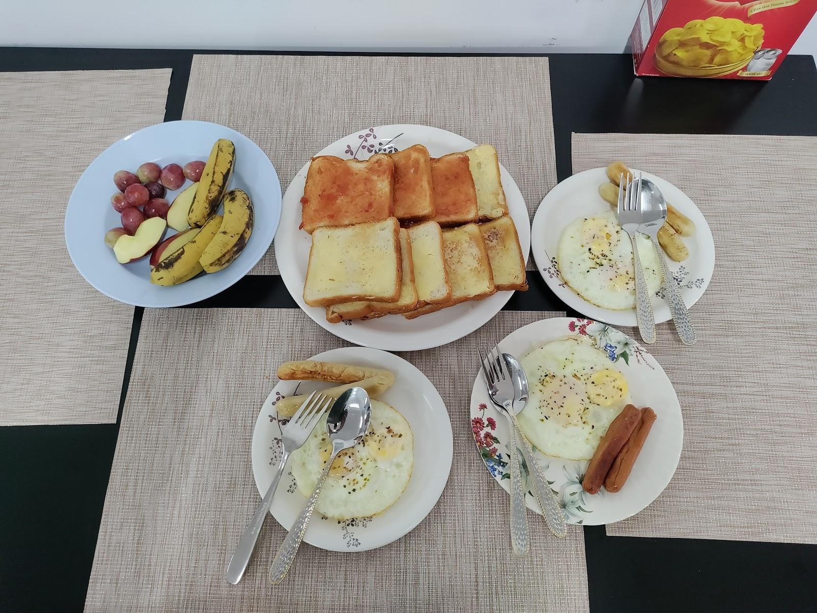 R and H Stay – photo 3