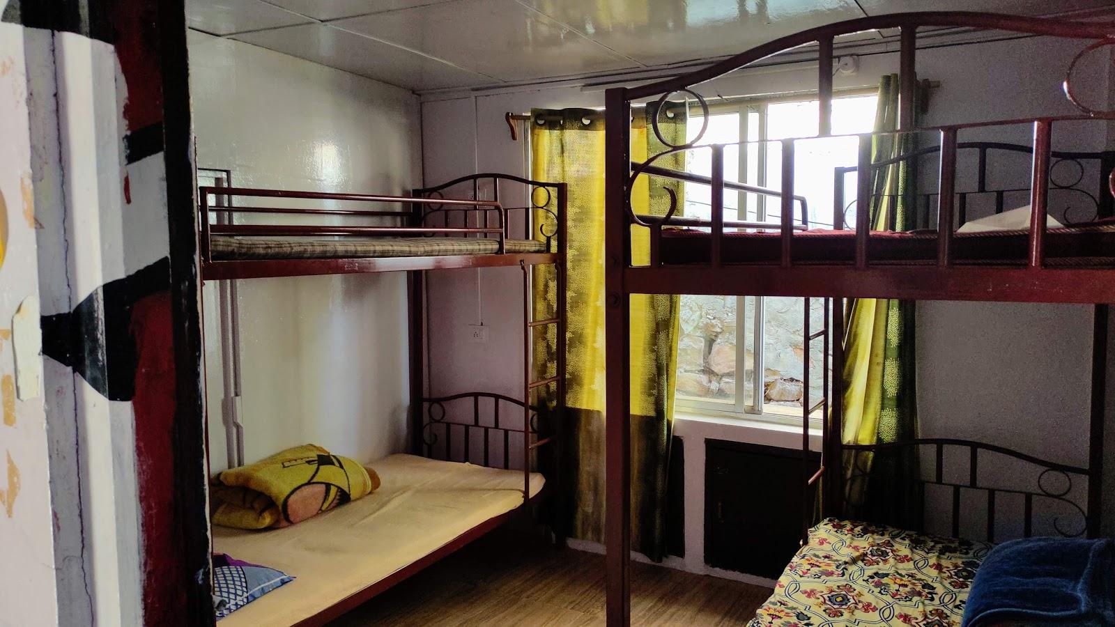 Isabella travellers Hostel – photo 3
