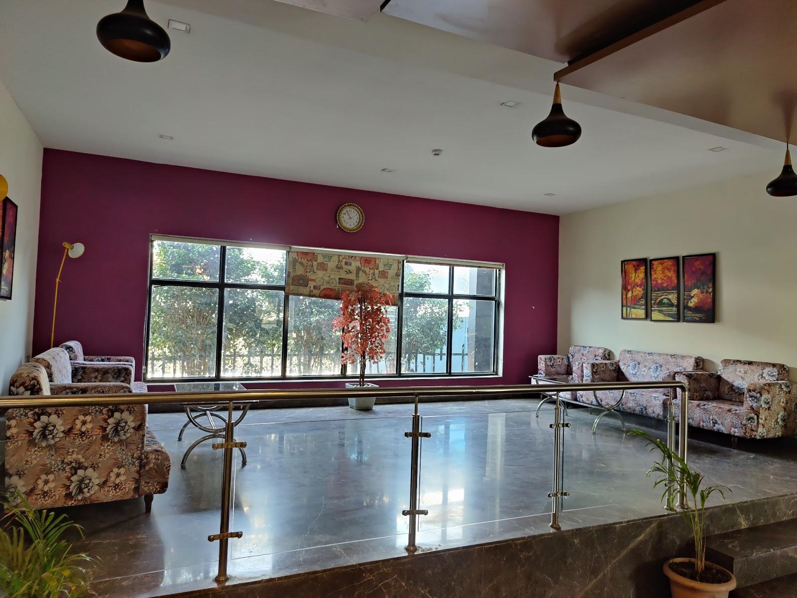 Cosmopolitan Hotel Indore – photo 4