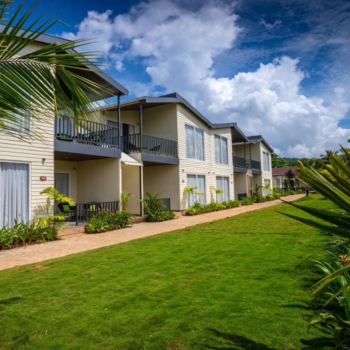 # 2BHK w/ View, Pool, 100% Backup, 10min to Beach – photo 4