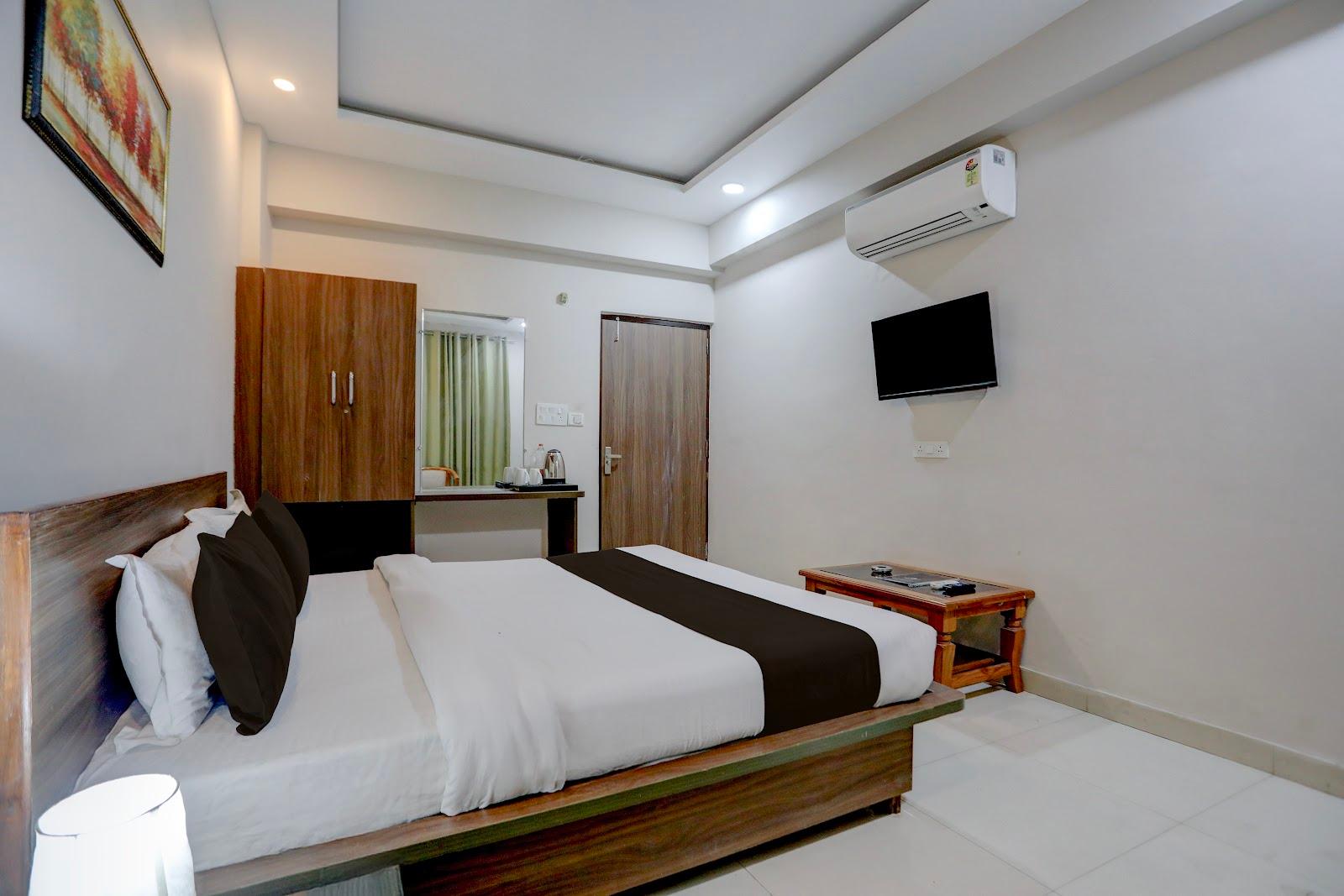 OYO Townhouse Gomti Nagar Sector 1 Formerly The Gahmar Inn – photo 2