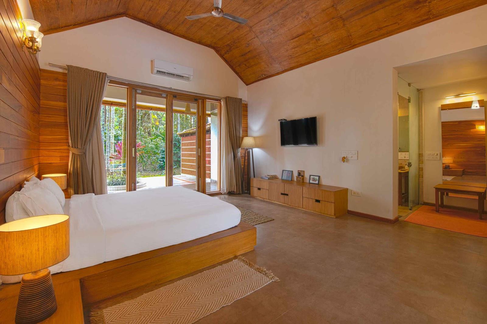 StayVista at Tall Silver | Premium Holiday Home with Private Pool in Coorg – photo 3