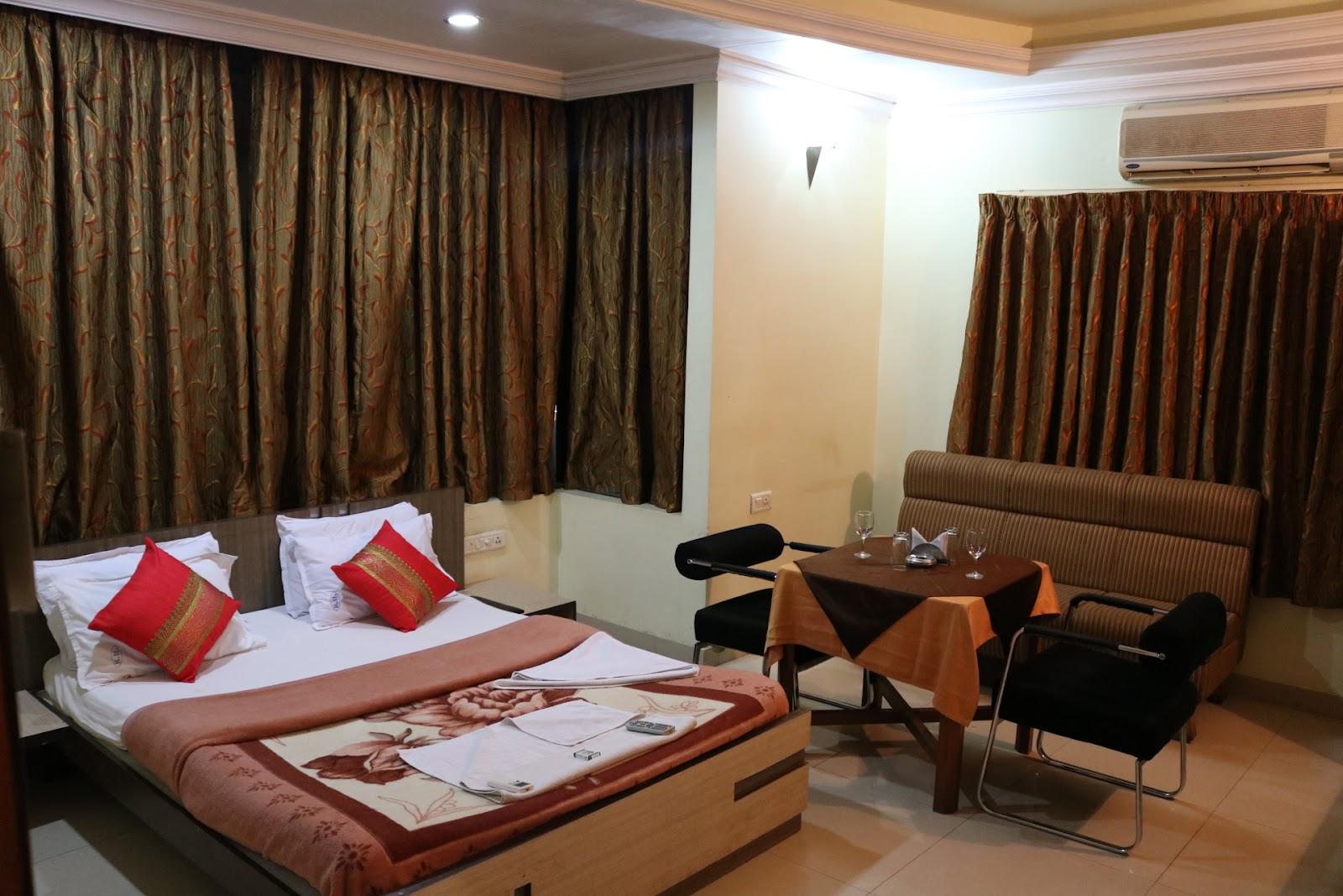 Hotel Rakshit International – photo 2