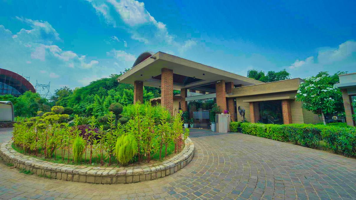 Imperial Golf Resort and Wedding Lawns