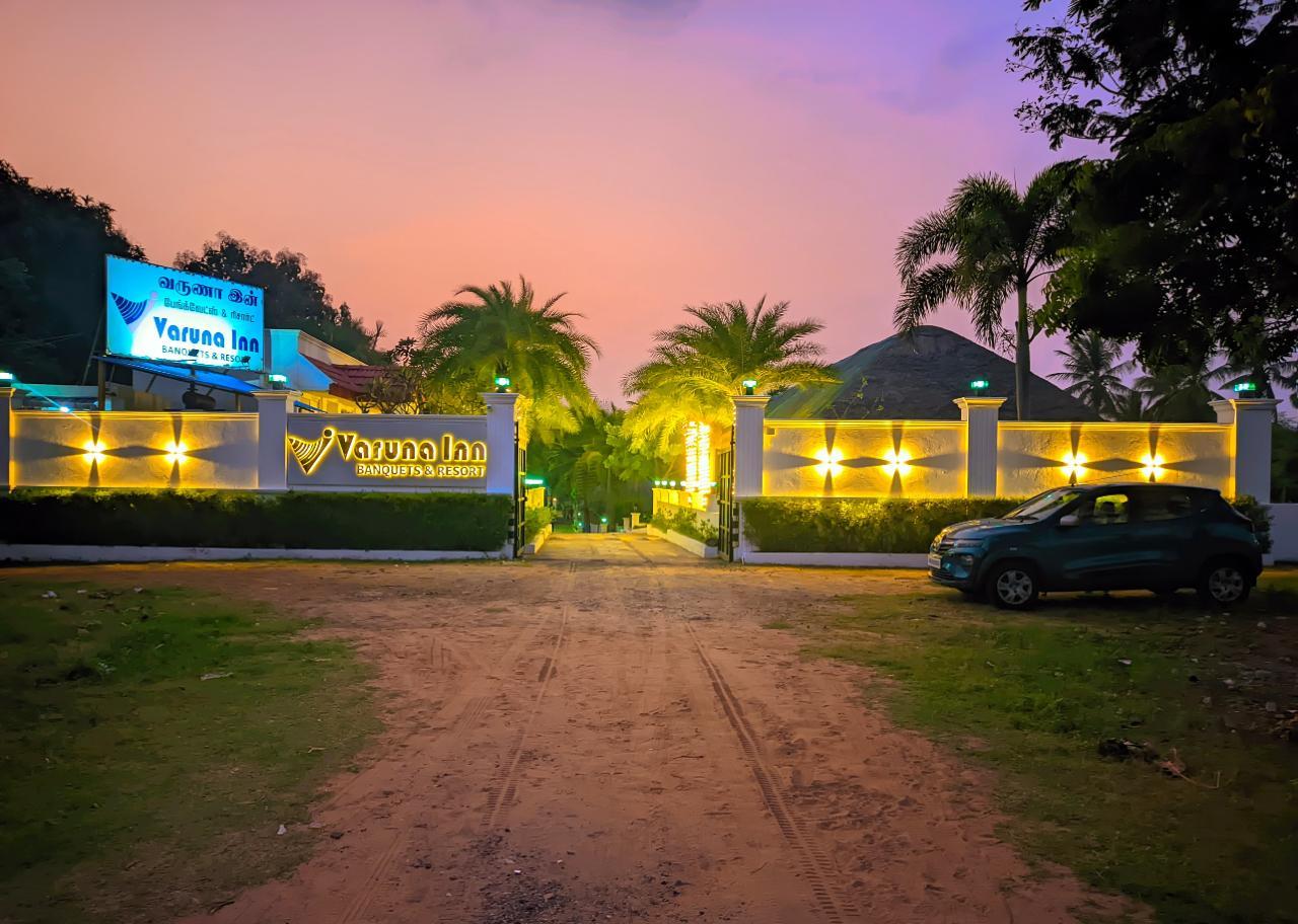 Varuna Inn Banquets & Resort